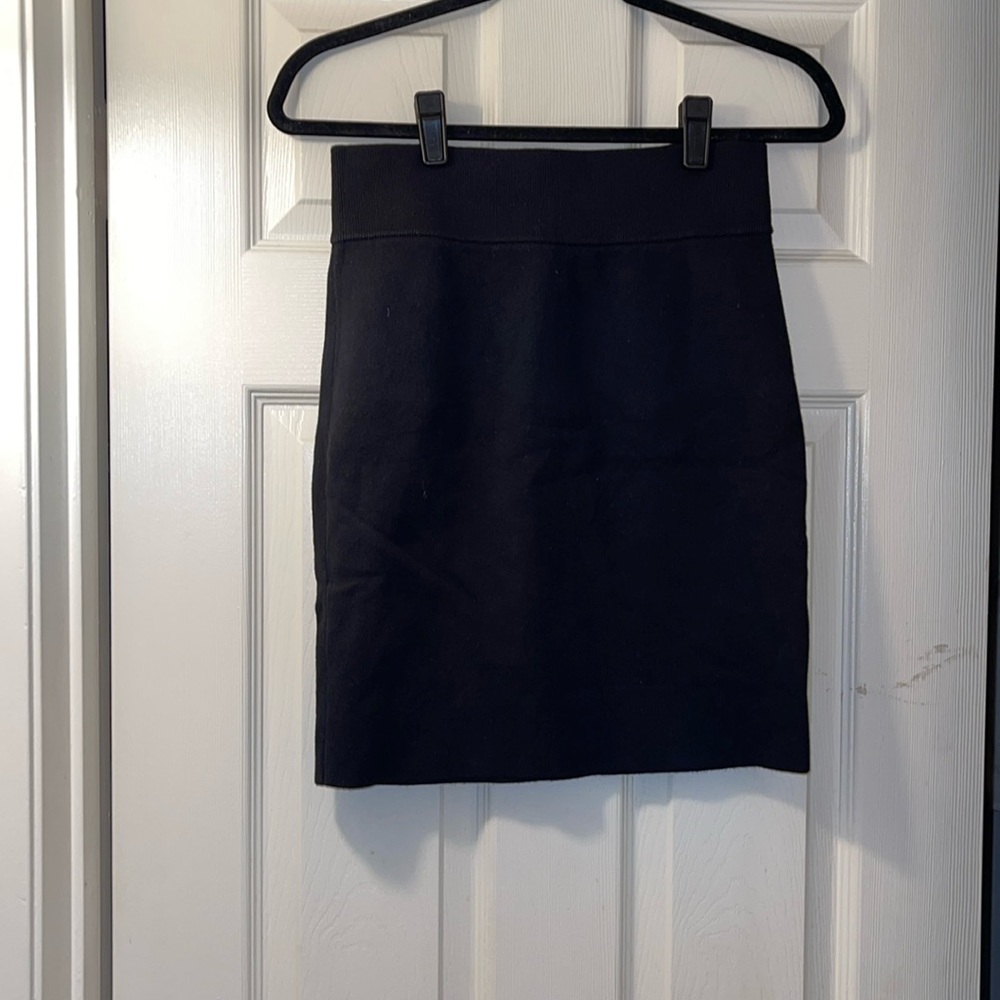 Pre-Owned Women’s Express Mini Sweater Skirt Size Medium